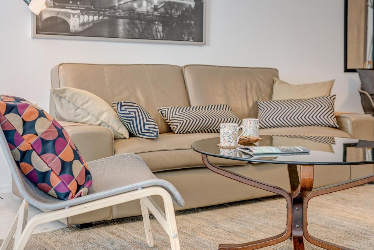 Bucharest Airport Suites & Villas Otopeni Exteriör bild