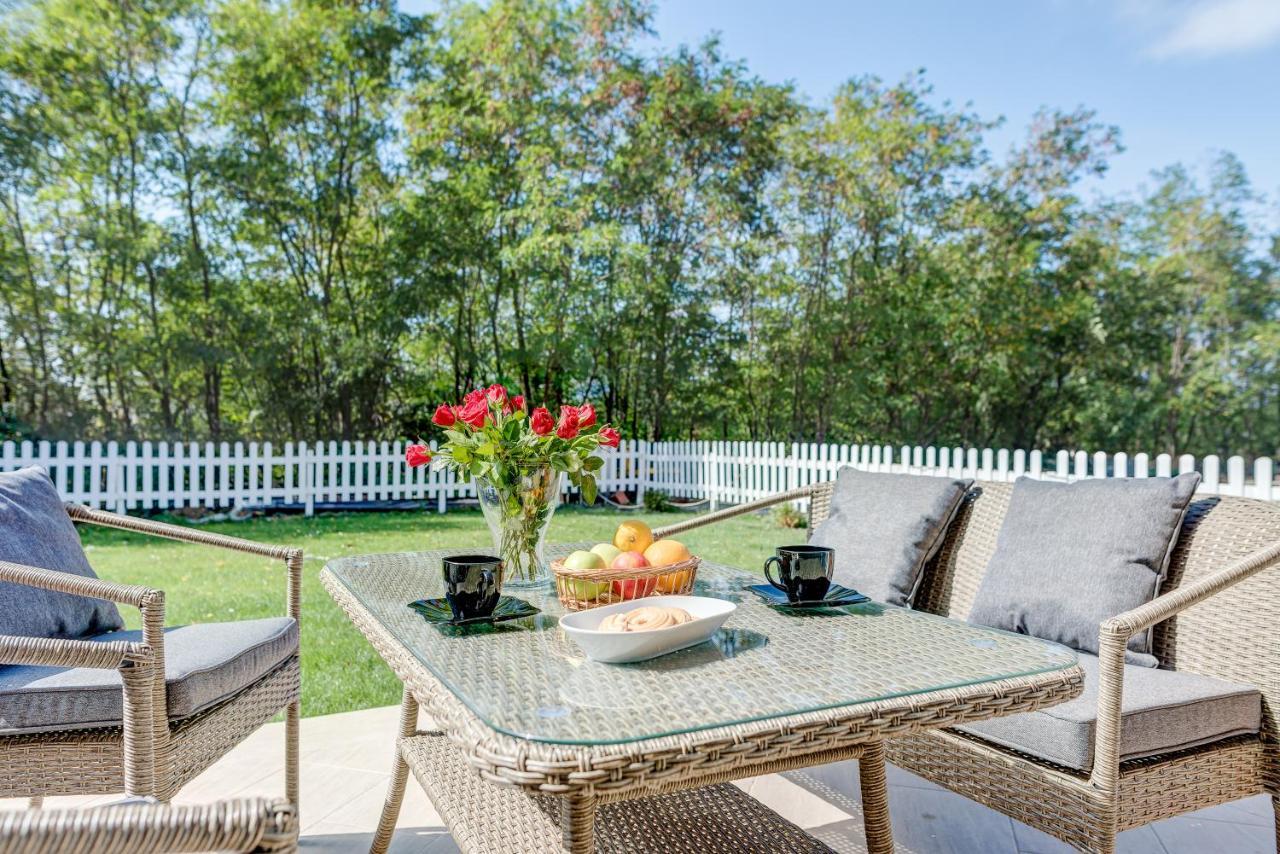 Bucharest Airport Suites & Villas Otopeni Exteriör bild