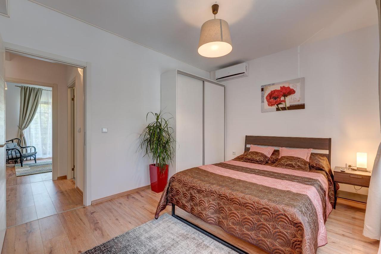 Bucharest Airport Suites & Villas Otopeni Exteriör bild