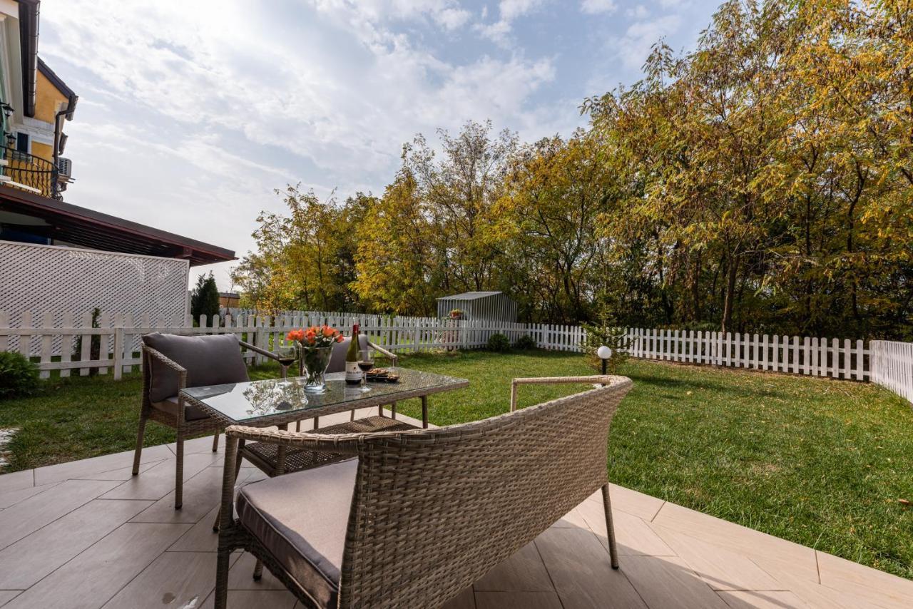 Bucharest Airport Suites & Villas Otopeni Exteriör bild